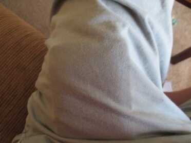 EDC Wallet Showdown: Saddleback Leather vs. Hell-Bent Kydex You can see what the Saddleback billfold looks like in my shorts.