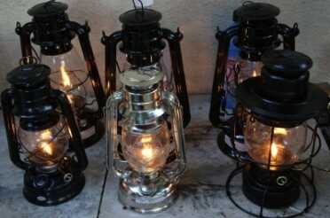 I didn't see a noticeable difference in burn time, flame color or smokiness in any of the three fuels. 