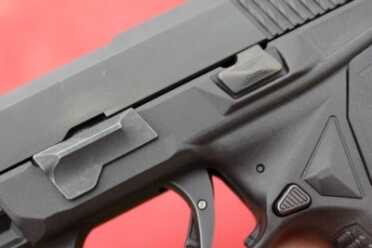 The controls are modestly sized, but easy to use and totally ambidextrous. 