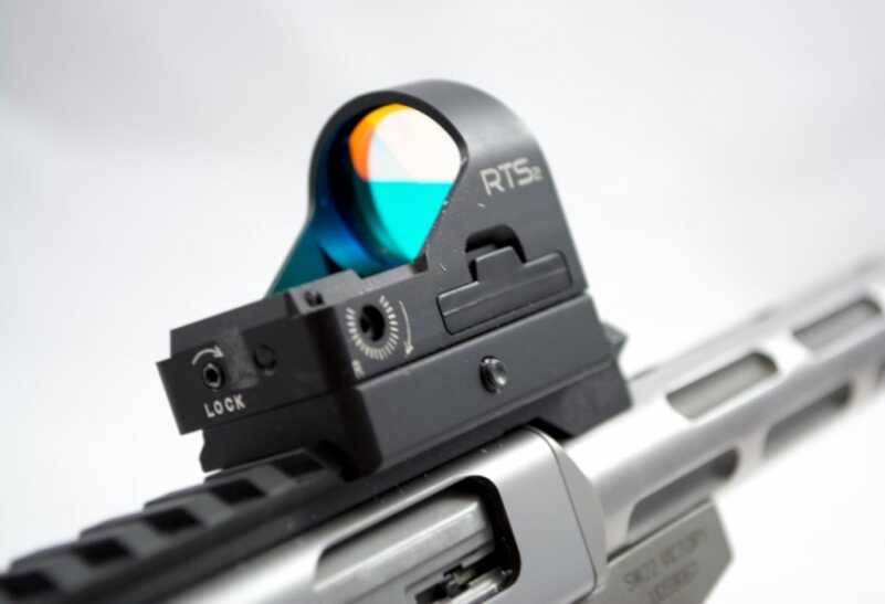 I used the C-More RTS2 red dot sight. It's a great fit for this pistol.