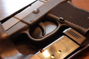 The Recluse has a solid trigger block. Even with the clip, the trigger is still held secure.