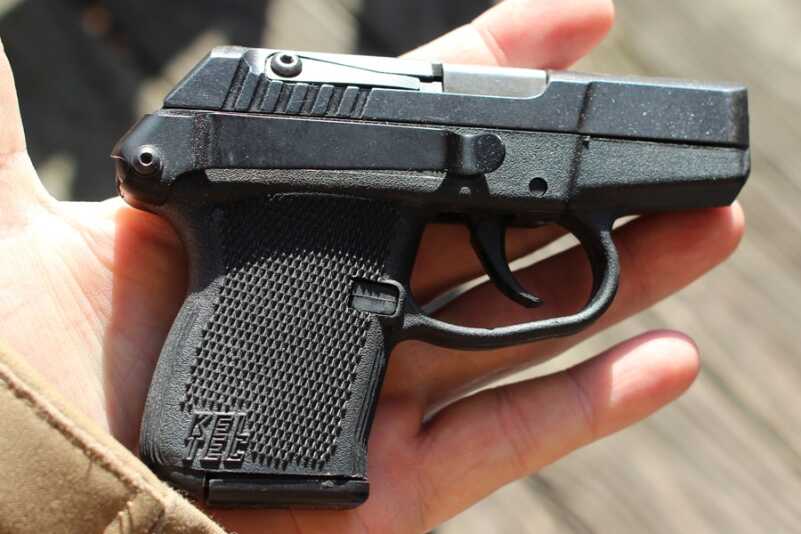 Yes, some guns do have clips. Techna-Clips.