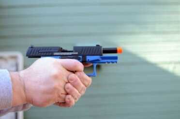 When empty, the gun locks open.