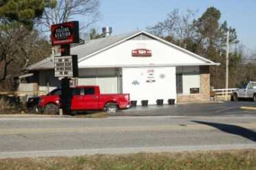 The Filling Station is a great place to fill up before a day at the range, and they have no qualms about feeding folks who exercise their 2A rights. 