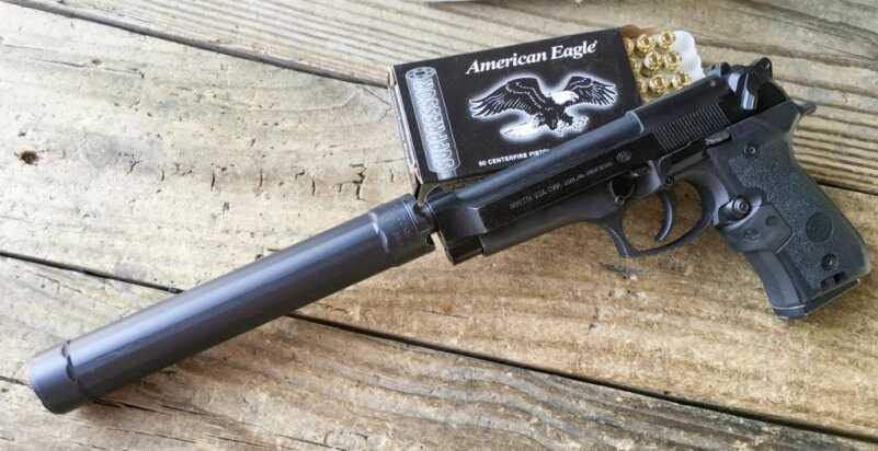 There's just something "classic" about a suppressed Beretta 92FS.