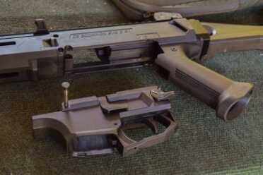 The trigger pack of the carbine can be quickly and easily removed for cleaning and maintenance.