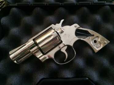 See that little grip pin near the base of the handle? 