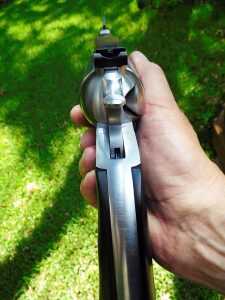 Grizzly-Busting Snubbie? Ruger Super Blackhawk Bisley .44 Mag.—Full Review As you can see by the way the grips fit the grip frame, fit and finish is excellent.