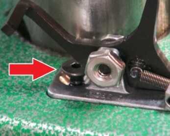 The replacement assembly was a challenge to install, due to the location of the screw (arrow). 