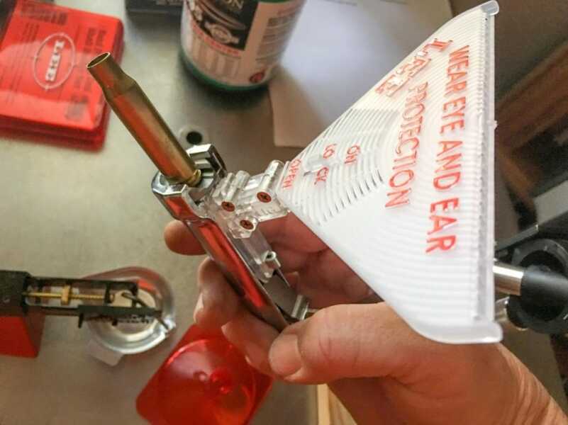 The hand priming tool included in the kit is excellent. 