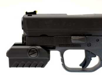 The MantisX can be reversed for mounting on short rail sections found on compact and sub-compact handguns.