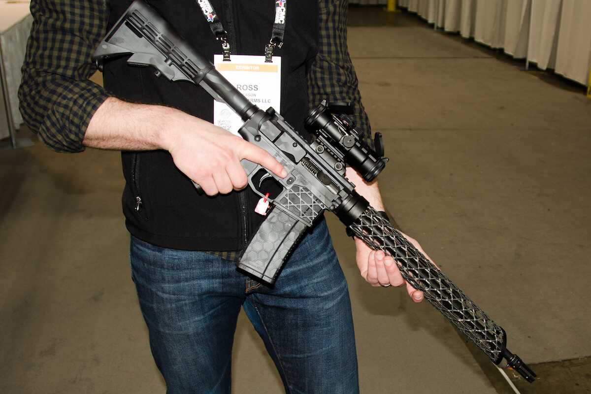 Brigand Blade: The Lightest AR Handguard in the World! - SHOT Show 2017