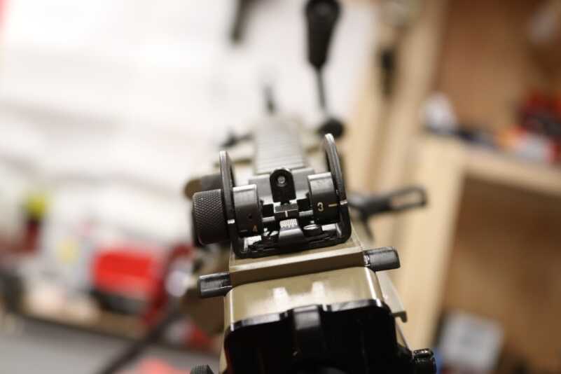 A Street-Legal Spec Ops SAW? The FN M249S Para – Full Review.