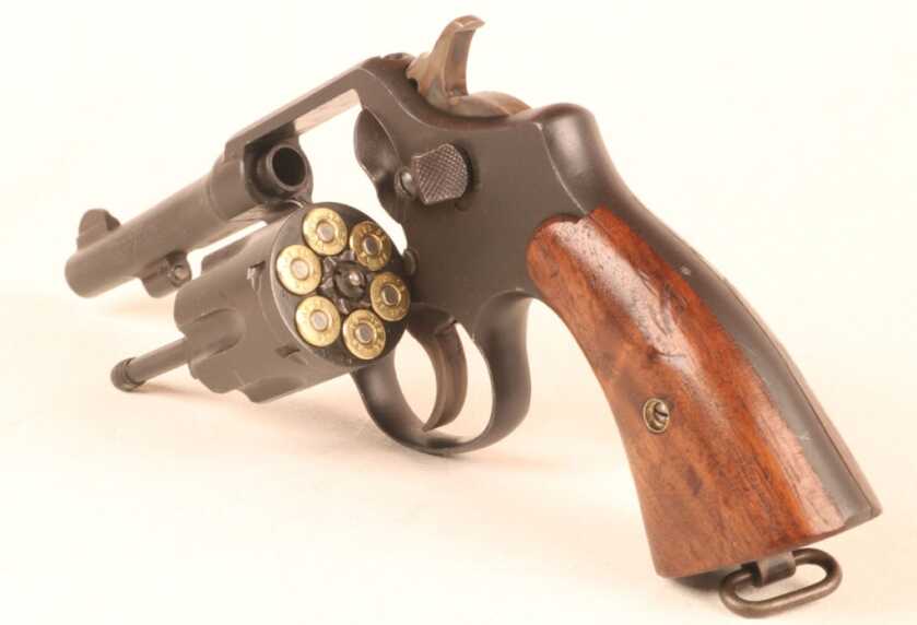 The Smith & Wesson Victory .38 - A Cop Gun Goes to War (#1 - Allied Small Arms WWII)