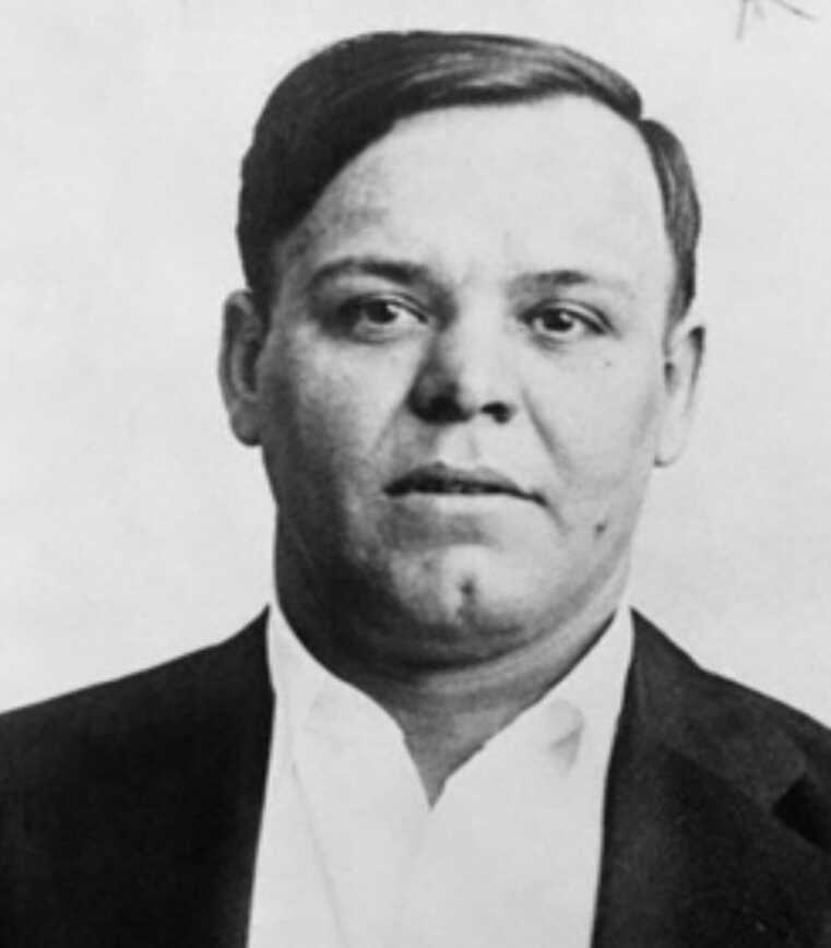 The Guns of the St. Valentine’s Day Massacre: Al Capone Gets Away with Murder