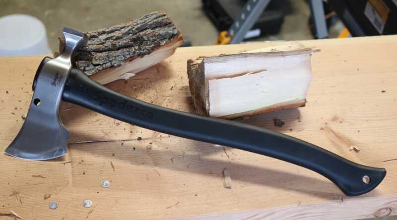 Clay's Budget Blades Ep. 3: The Genzow HatchetHawk from Spyderco