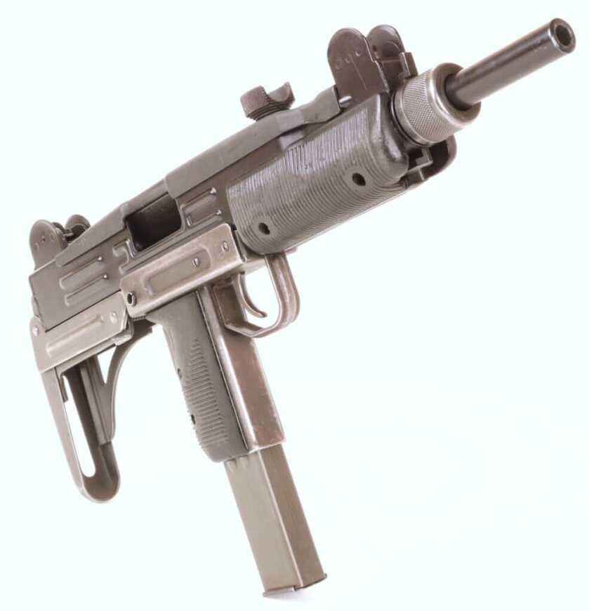 Alberto Bravo’s Uzi: The Black Widow’s Prey Alberto Bravo’s Uzi: The Black Widow’s Prey