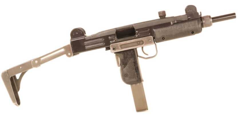 Alberto Bravo’s Uzi: The Black Widow’s Prey Alberto Bravo’s Uzi: The Black Widow’s Prey