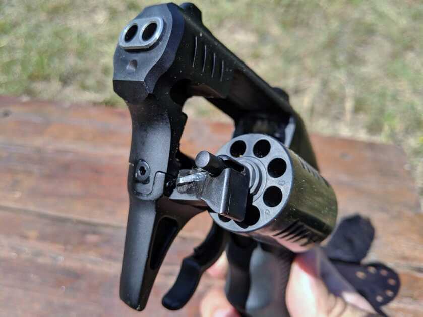 Double-Barreled 22 Mag Protection? Full Review of S333 Thunderstruck (Video) Double-Barreled 22 Mag Protection? Full Review of S333 Thunderstruck (Video)