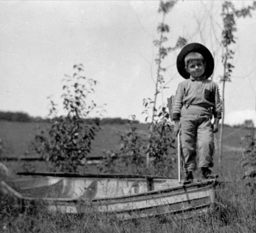 Ernest Hemingway’s Tommy Gun: Full Auto Shark Repellent Ernest Hemingway’s Tommy Gun: Full Auto Shark Repellent