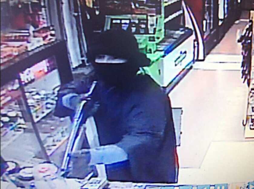 Dangerously Stupid: The Idiot with the Sawed-Off Shotgun Dangerously Stupid: The Idiot with the Sawed-Off Shotgun