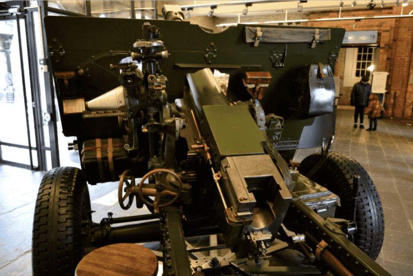 Miracle at Mirbat: When an SAS Operator Singlehandedly Held Off an Army with a Howitzer