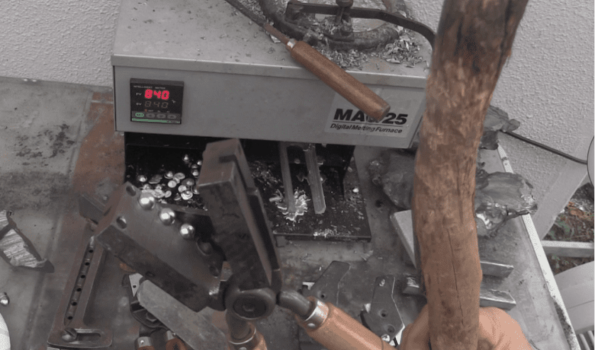 Casting Balls and Bullets for Black Powder Pistols