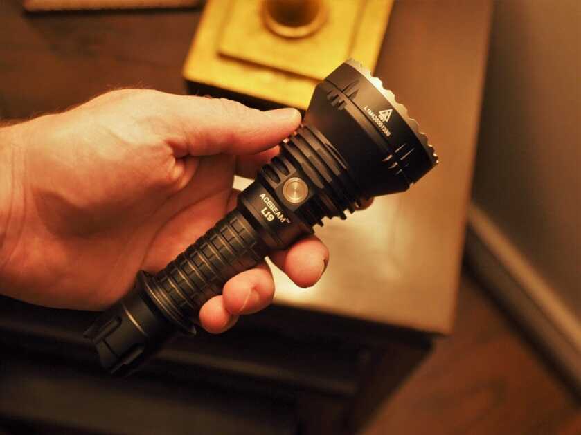 The L19 Long Range Compact Thrower from AceBeam The L19 Long Range Compact Thrower from AceBeam