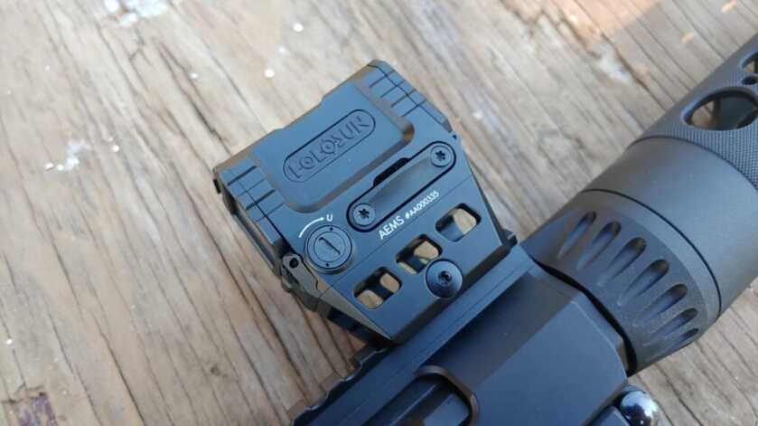 The AEMS - Holosun's Red Dot is One of the Best for Your AR