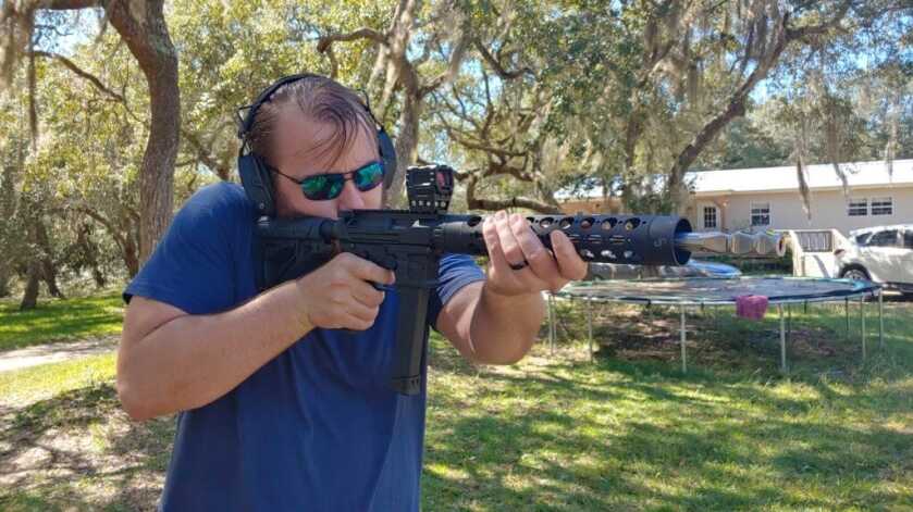 The AEMS - Holosun's Red Dot is One of the Best for Your AR