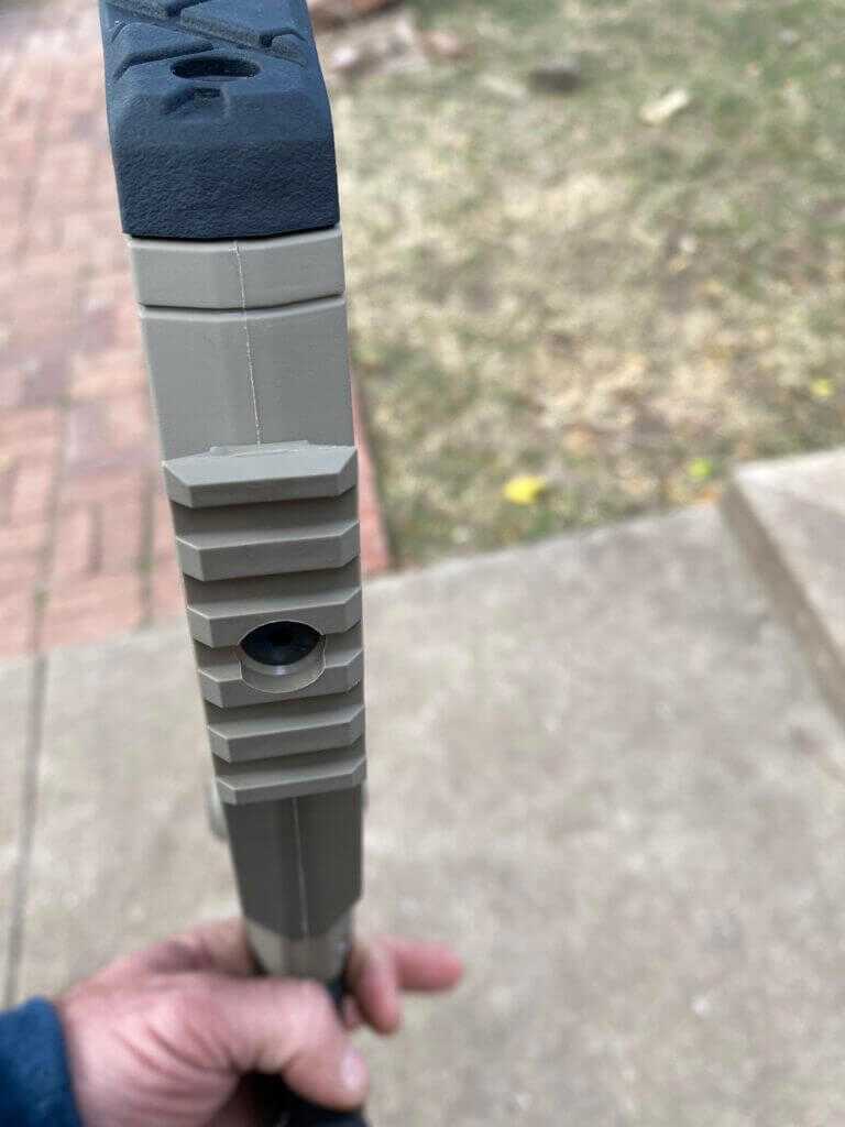 2 - Hera – German for AR-15? Hera – Picatinny rail section