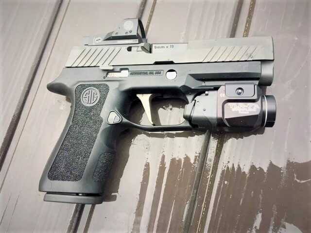 Learning to Shoot a Handgun with a Red Dot: Simple but not Easy Learning to Shoot a Handgun with a Red Dot: Simple but not Easy