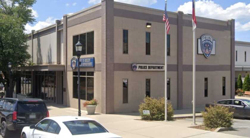 Armed Woman Shoots, Defends Man Who Was Shot In the Face