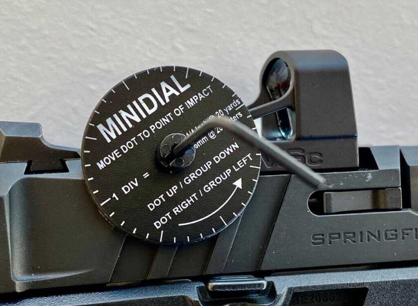 Minidial and wrench zeroing in Shield red dot