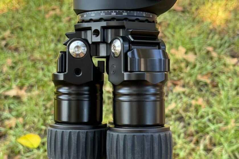 Small gears on high-end shooting tripod