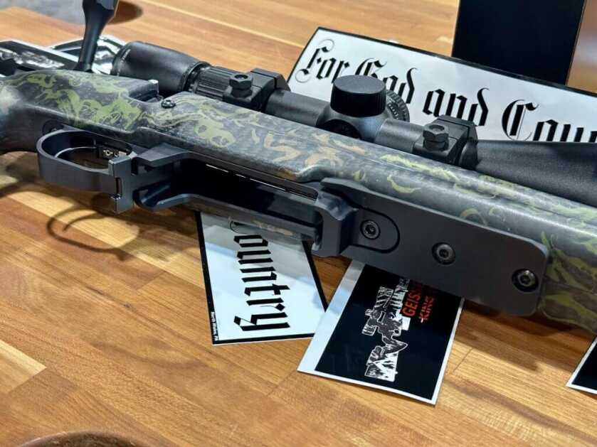 Examining the bottom metal on the King Hunter.