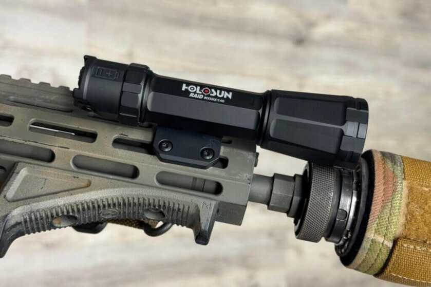 weapon light mounted to rifle