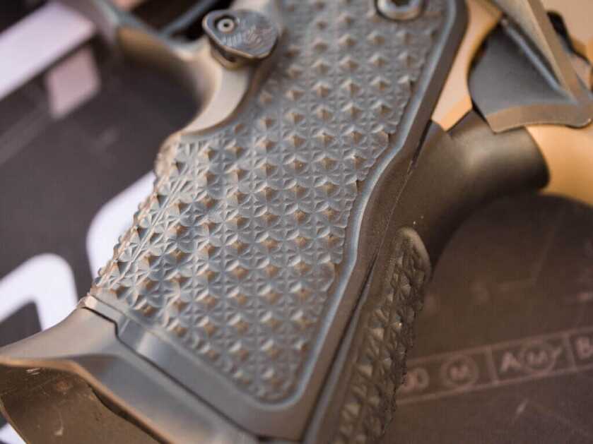 Close up view of the grip.