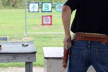 Choosing a Cowboy Action Holster~El Paso Saddlery I am a true right handed shooter, so drawing form the left and switching to the right was cumbersome.