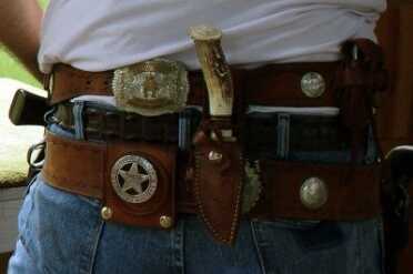 Choosing a Cowboy Action Holster~El Paso Saddlery Badges? I don't have any badges on my holster.