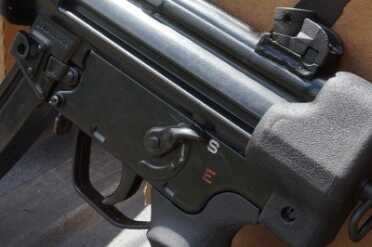 MP-5 Clone from Pakistan - Pakistani Ordnance Factory’s POF-5 The controls are clearly labeled and large enough for gloved fingers.