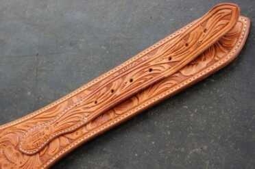 Choosing a Cowboy Action Holster~El Paso Saddlery How much play do you need in the belt? Hopefully not much.