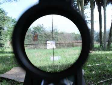 Range Estimation & Making the Long Shot - First Focal Plane Scopes The same 100 yards at 4x shows you how the reticle zooms with the image on an FFP scope.