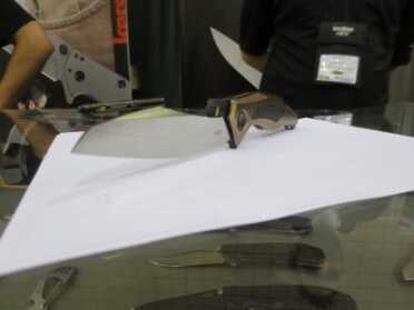 Zero Tolerance's Futuristic LE 0427 -- Blade Show 2016 The ZT LE 0427.