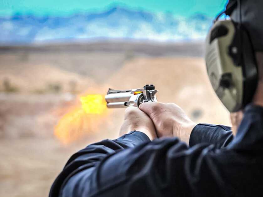 Colt Python: First Shots! - SHOT Show 2020 Colt Python: First Shots! - SHOT Show 2020