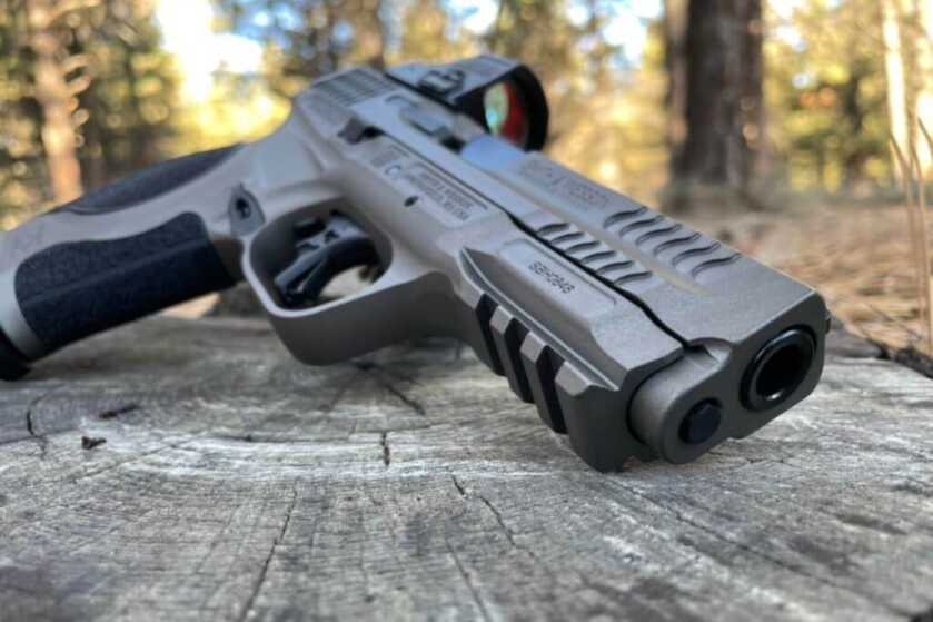 New Pistol Review: Testing the M&P9 M2.0 Metal New Pistol Review: Testing the M&P9 M2.0 Metal