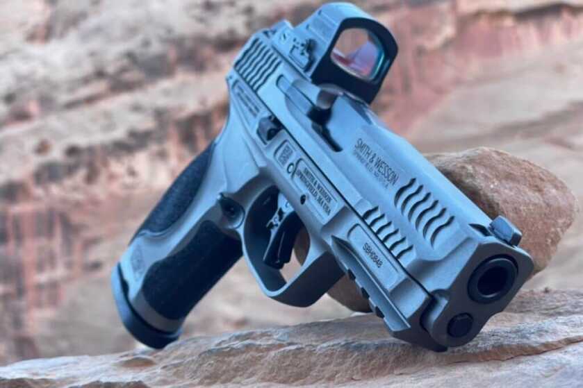 New Pistol Review: Testing the M&P9 M2.0 Metal New Pistol Review: Testing the M&P9 M2.0 Metal
