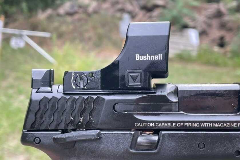 Hooded geometry of the Bushnell RXM-300