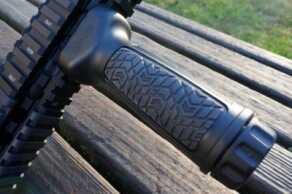 Up Close and Personal with the Daniel Defense DDM4V9 5.56—New Gun Review Those who don’t want to hold the rail have other options. The full sized fore grip is easy to move and comes with the DDM4V9.