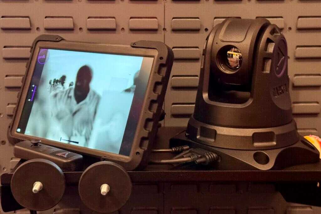 The Dark 30 Defiance 640 PTZ easily mounts to the roof of vehicles